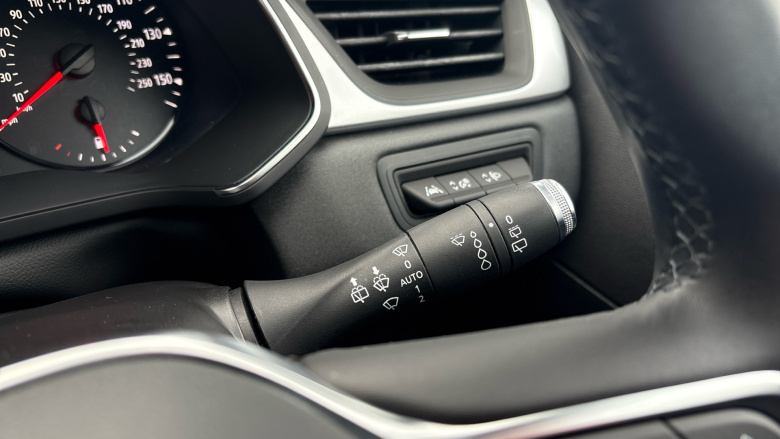 Renault Captur 1.0 TCE 90 Iconic 5dr Petrol Hatchback